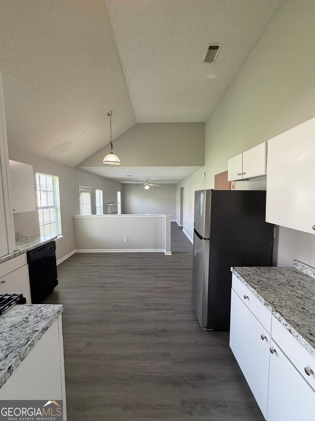 Building Photo - 10744 Misty Meadows Ct