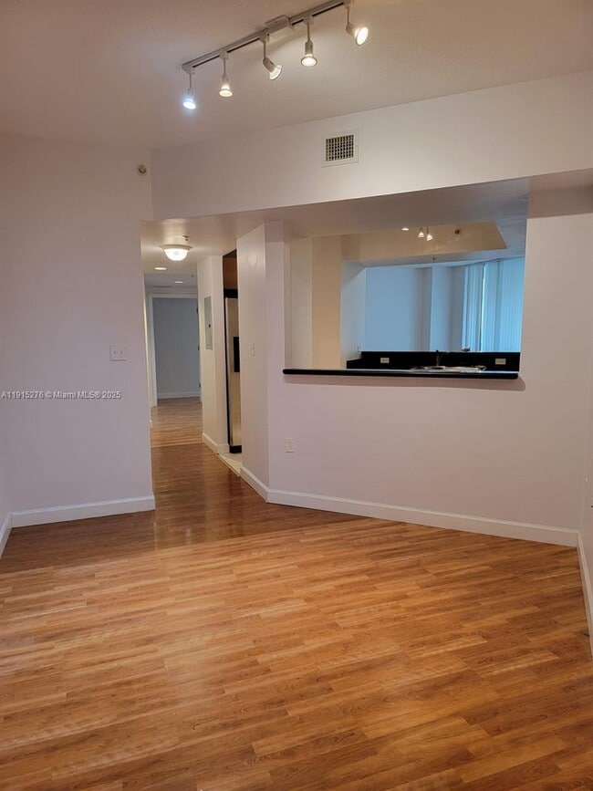 Building Photo - 140 S Dixie Hwy