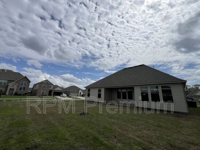 Building Photo - 2123 Westfield Ave