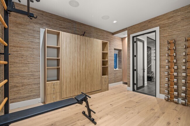 Building Photo - 219 W Bleeker St