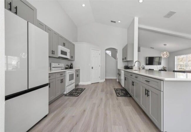 Building Photo - 437 Julliard Blvd