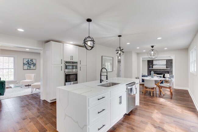 Building Photo - Fabulously Renovated 4 Bedroom, 3.5 Bathroom Home In Close in Potomac!!