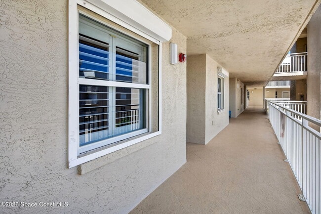 Building Photo - 606 Shorewood Dr