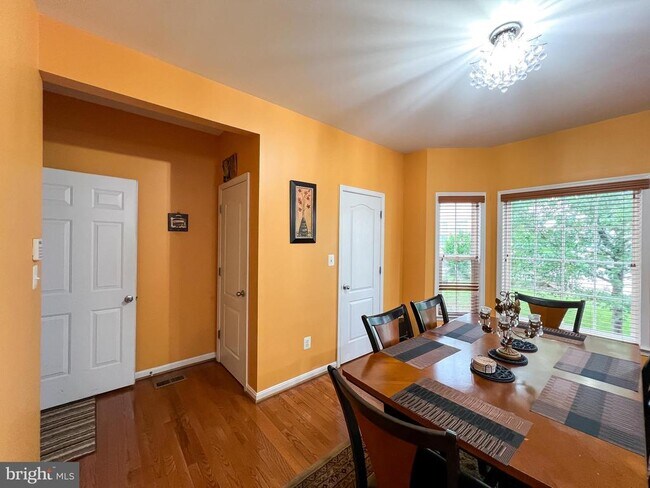 Building Photo - 25008 Owl Creek Dr
