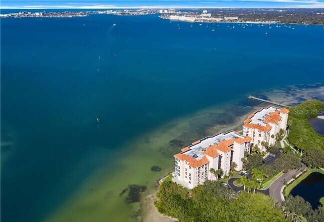 Building Photo - 4830 Osprey Dr S