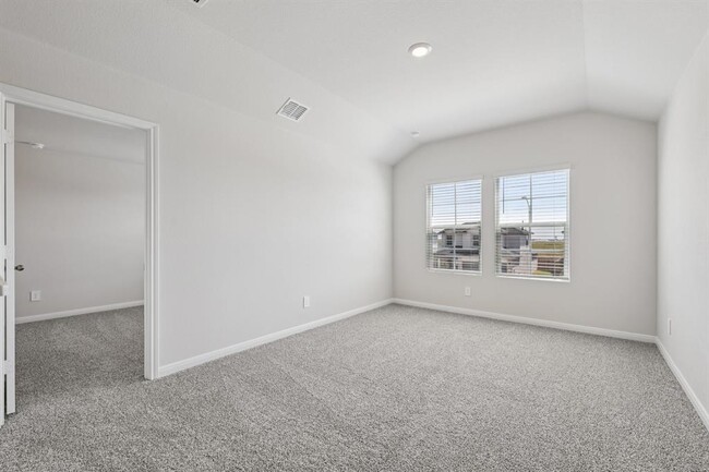 Building Photo - 317 New Albany Ln