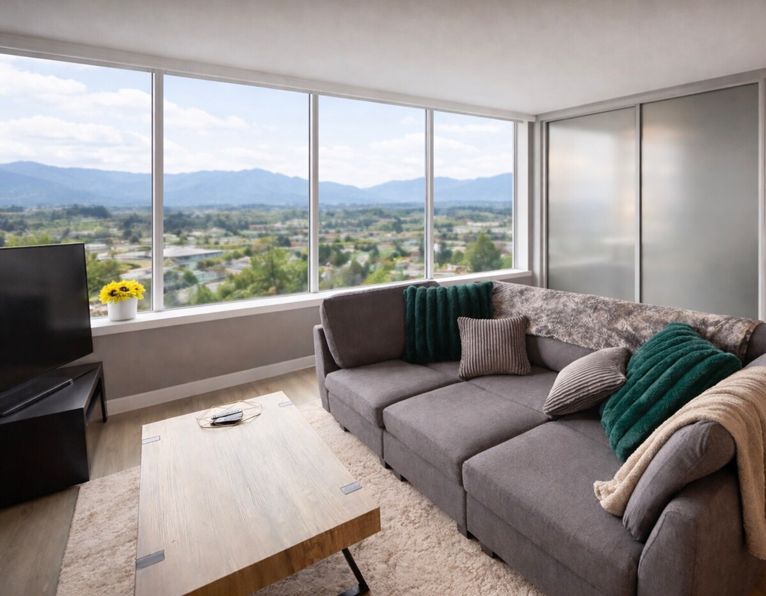 Building Photo - 11200 NE 11th St