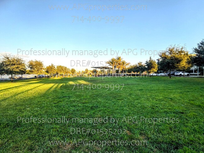 Building Photo - Upscale living in Alia at A-Town in the Pl...