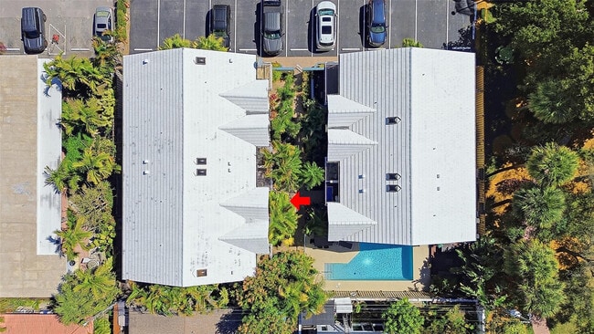 Building Photo - 4525 Bougainvilla Dr