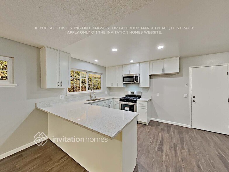 Building Photo - 256 Andrea Dr