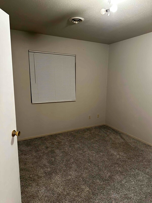 Building Photo - 1206 N 7th St