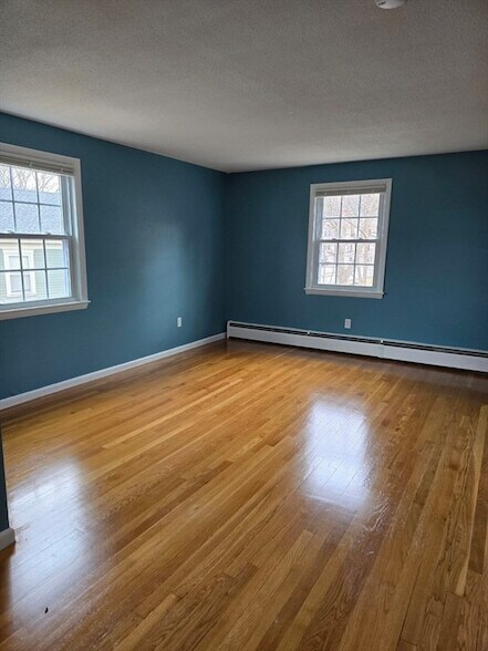 Building Photo - 180 Nesmith St