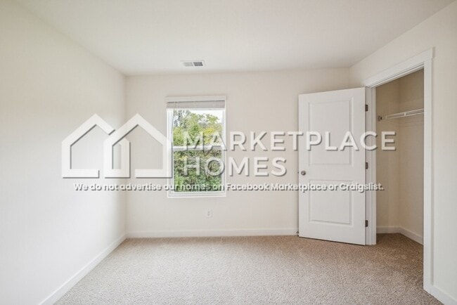 Building Photo - 4146 Hines Ln NE