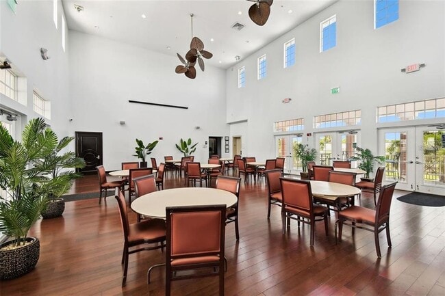 Building Photo - 3889 Pompano Dr SE
