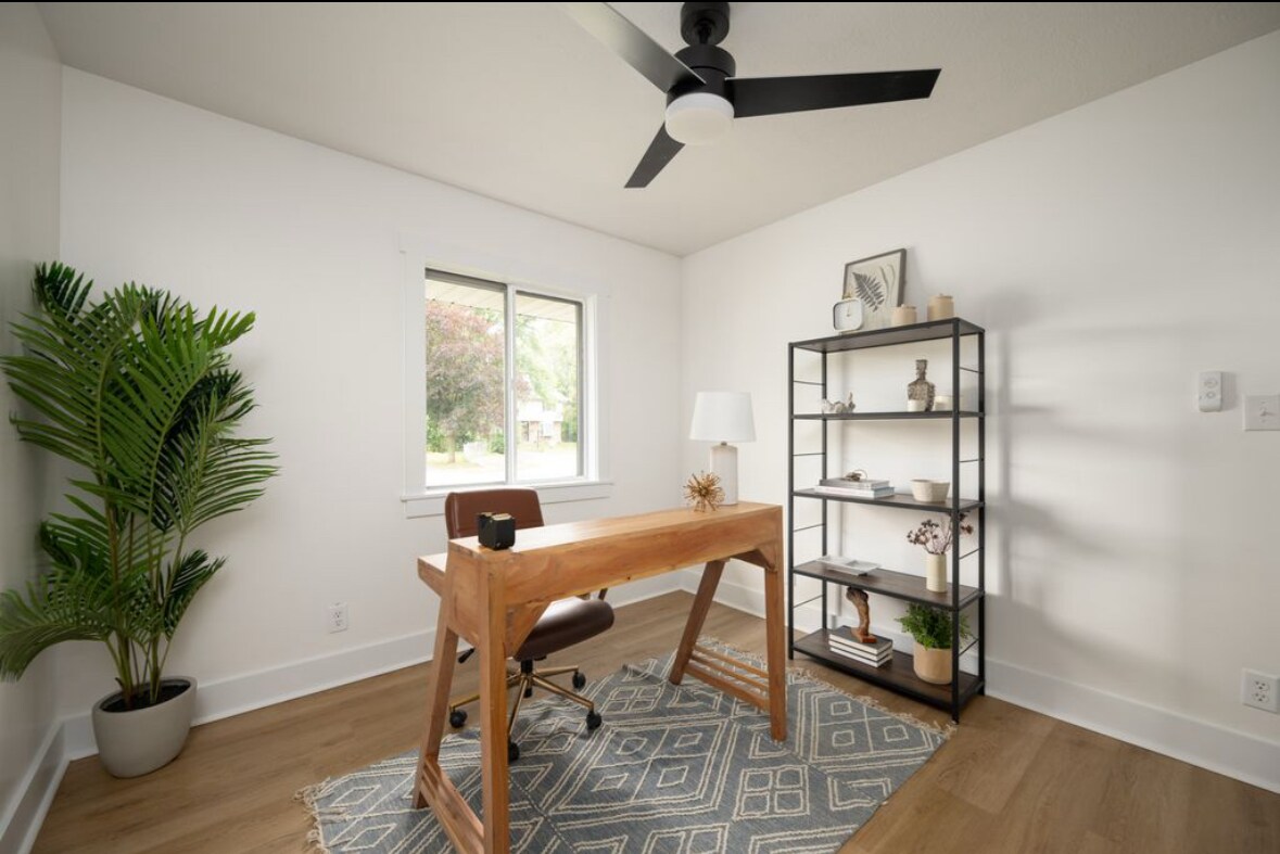 Building Photo - 3864 Esquire Ct