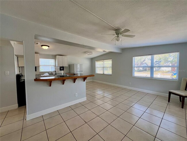 Building Photo - 860 49th Ave N