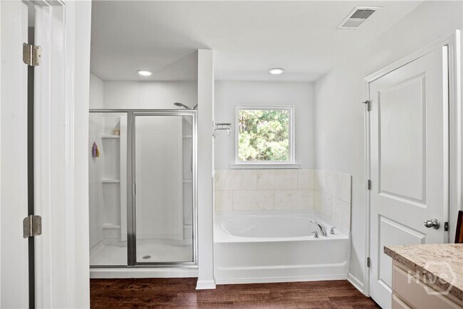 Building Photo - 106 Orchid Ct