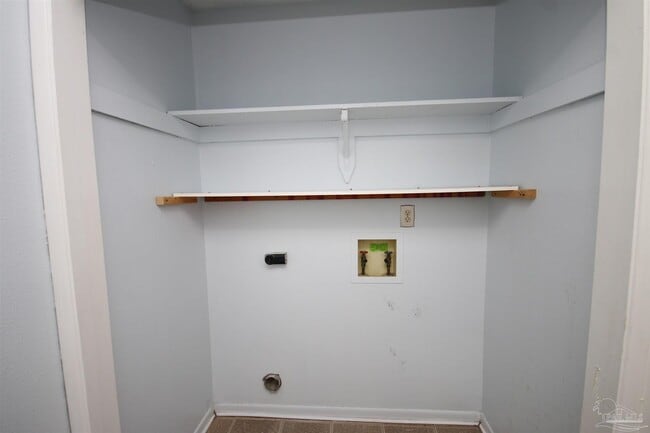 Building Photo - 10120 Guidy Ln