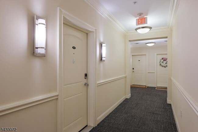 Building Photo - 104 E Elizabeth Ave