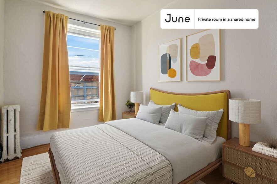 Primary Photo - Room in Shared 4 bed/1 bath home