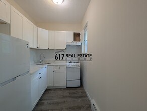Building Photo - 2018 Commonwealth Ave