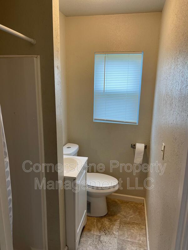 Building Photo - 8185 Center Dr