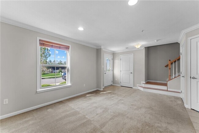 Building Photo - 410 Fairmont Dr