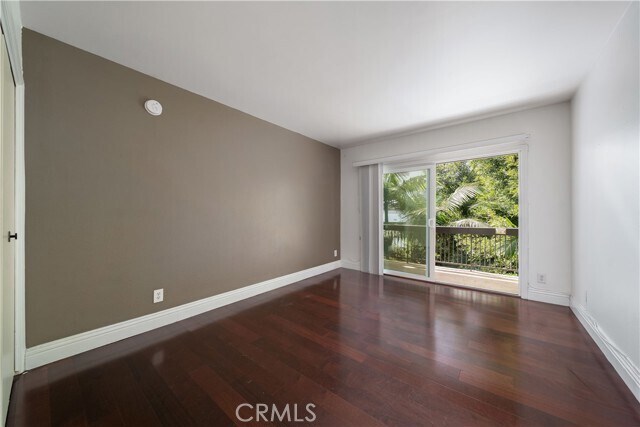 Building Photo - 1242 S Barrington Ave