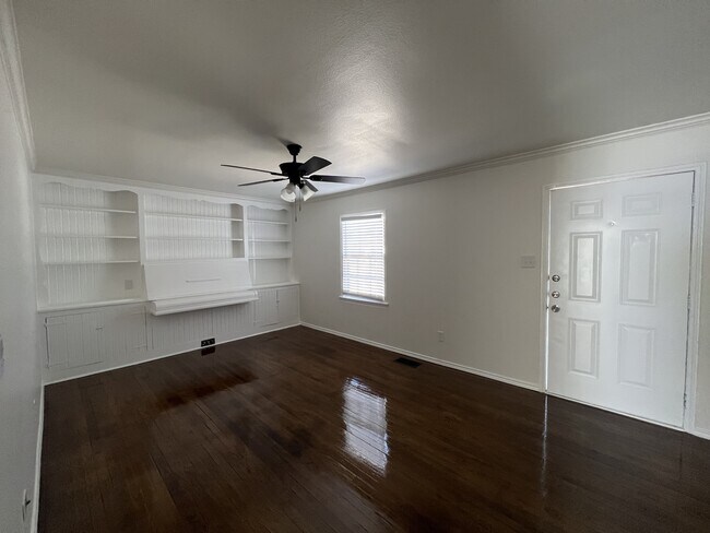 Building Photo - 2517 28th St