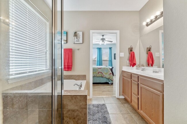 Building Photo - 62 W Lasting Spring Cir