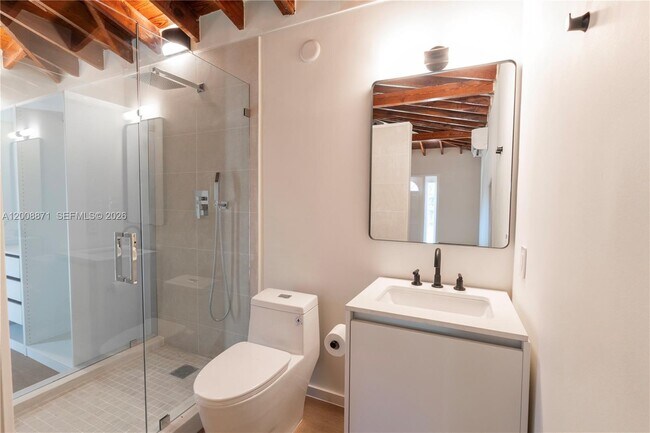 Building Photo - 3021 Coconut Grove Dr