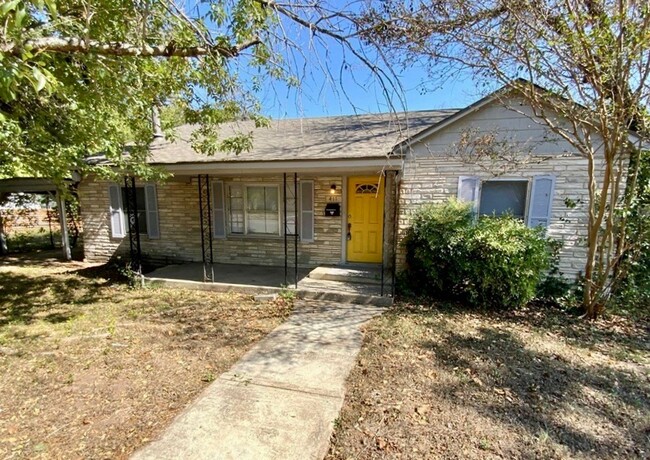 Building Photo - Charming 3 Bedroom 2 Bath in Historic Belt...