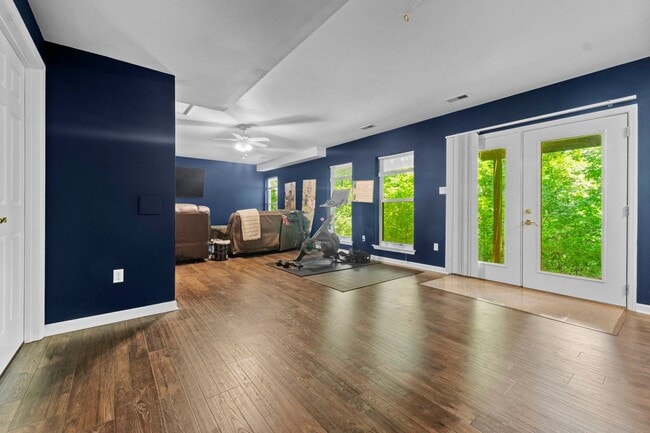 Building Photo - 16611 Highland Summit Dr