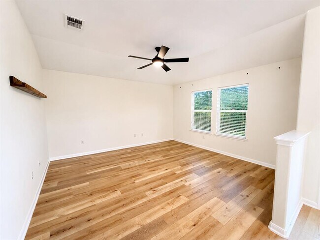 Building Photo - 202 Mossberg Ln