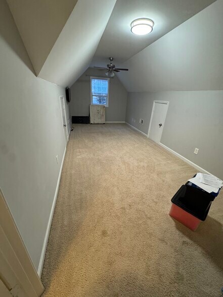 Building Photo - 4015 Alton Ave