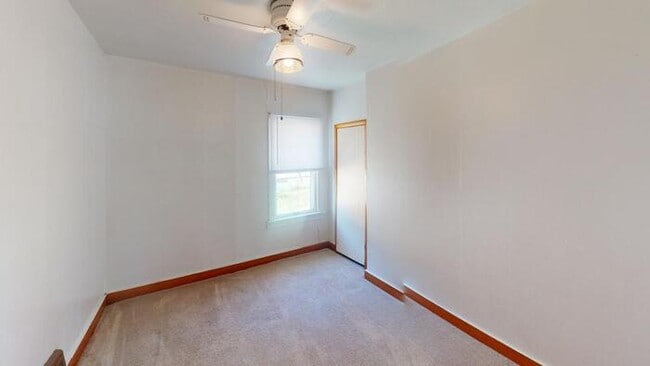 Building Photo - 312 8th St NW