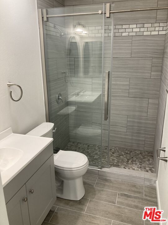 Building Photo - 309 E Cypress St