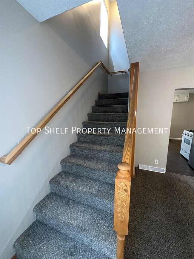 Building Photo - 418 E Sheridan-