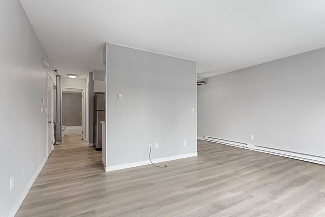 Interior Photo - Gateway Crossing