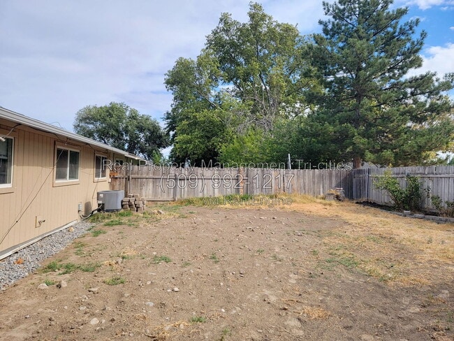 Building Photo - 118 N McKinley St