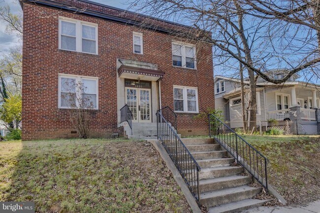 Building Photo - 3806 39th St