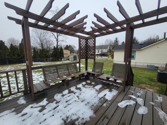 Building Photo - 3539 East St