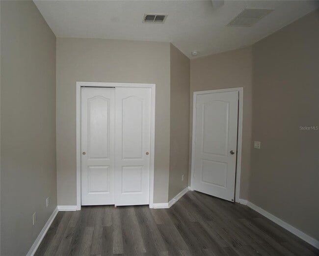 Building Photo - 9468 Leatherwood Ave