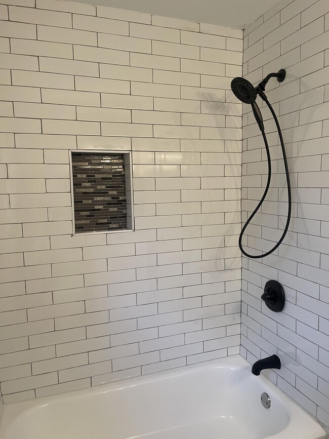 Building Photo - 1207 N Elam Ave