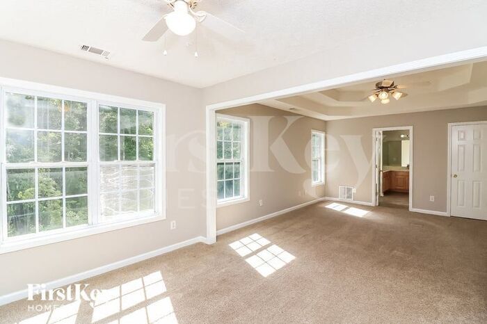Building Photo - 139 Barrington Ct