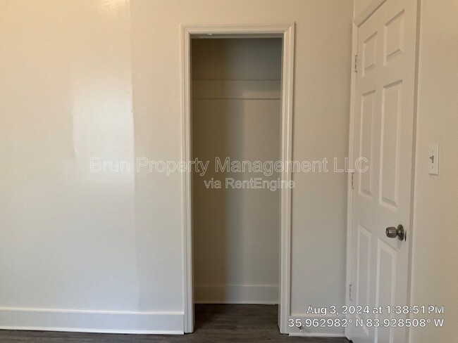 Building Photo - 1206 Forest Ave