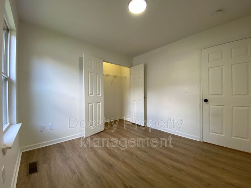 Building Photo - 2310 Cushman St