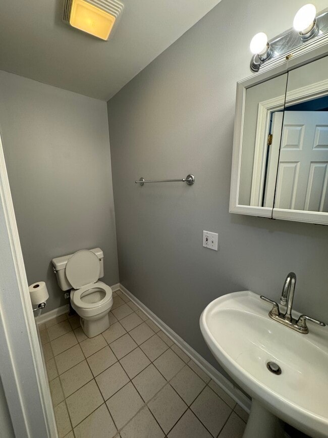 Building Photo - 2944 Harlem Ave