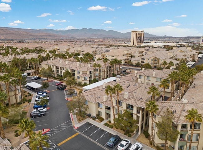 Convenient walk to work - 7189 S Durango Dr