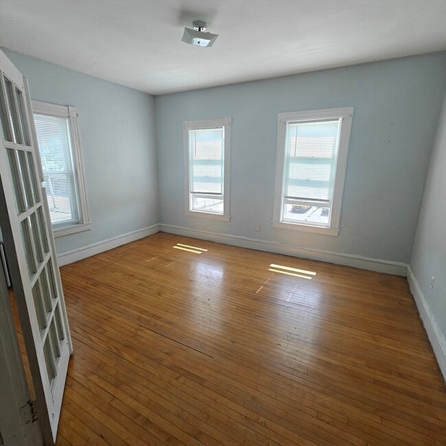 Primary Photo - 425 Chelmsford St